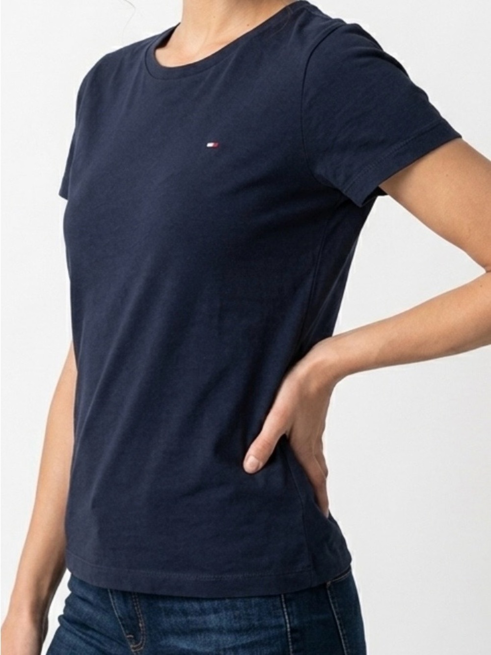 TOMMY HILFIGER Women’s Navy Short-Sleeve Crewneck Tee with Flag Logo